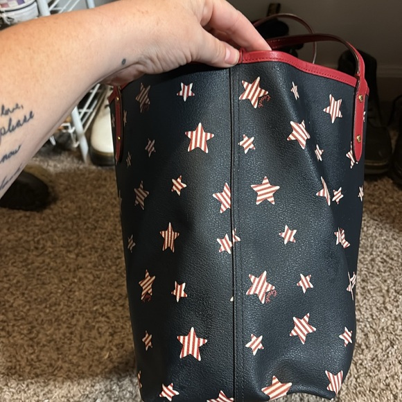 COACH Reverisble City Tote Americana Flag USA Stars - Picture 2 of 8